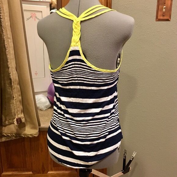 E (hanger) M tank - Picture 3 of 4